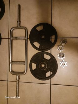 Tri Cep bar with 20lbs 4 locking clasps