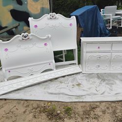 Disney Princess Twin Size Bedroom Set $100 Delivery Available