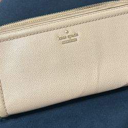 Large Kate Spade Wallet 