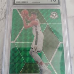 2019-20 Panini Mosaic Green Giannis Antetokounmpo #75 CSG 10 GEM MINT