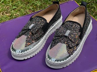 Size 8 men’s/woman’s shiny shoes
