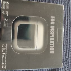 Earbuds 