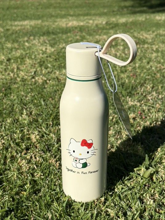 Hello Kitty x Starbucks Water Bottle