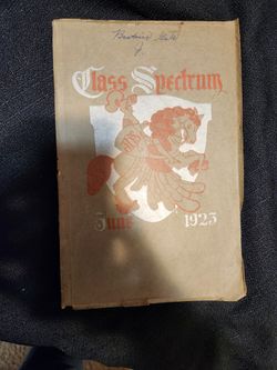 Class Spectrum June 1923 Year Book