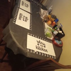 Table And Chairs Make A Offer