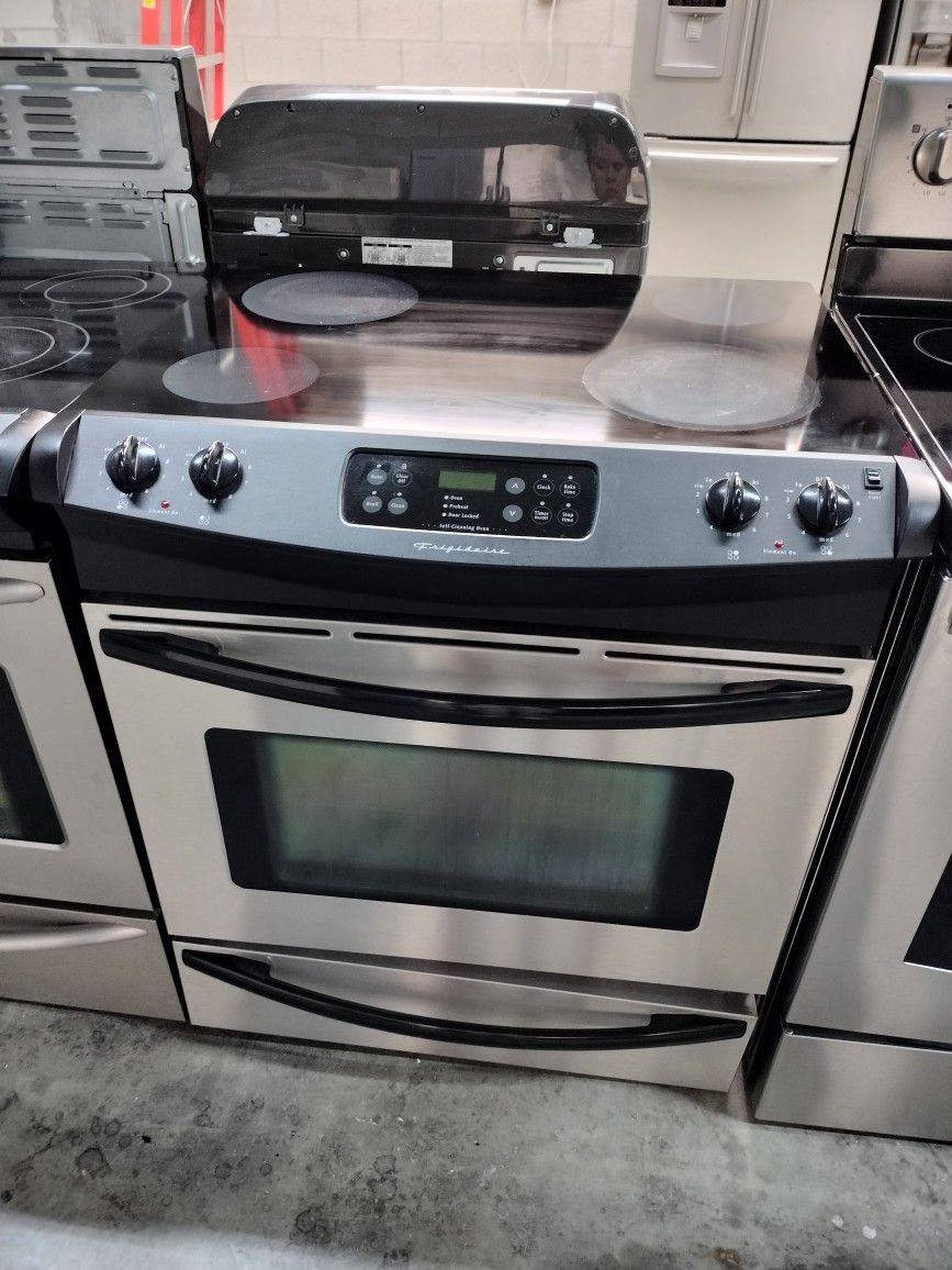 Cocina Eléctrica Marca Frigidaire