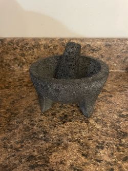 Molcajete pequeño $10