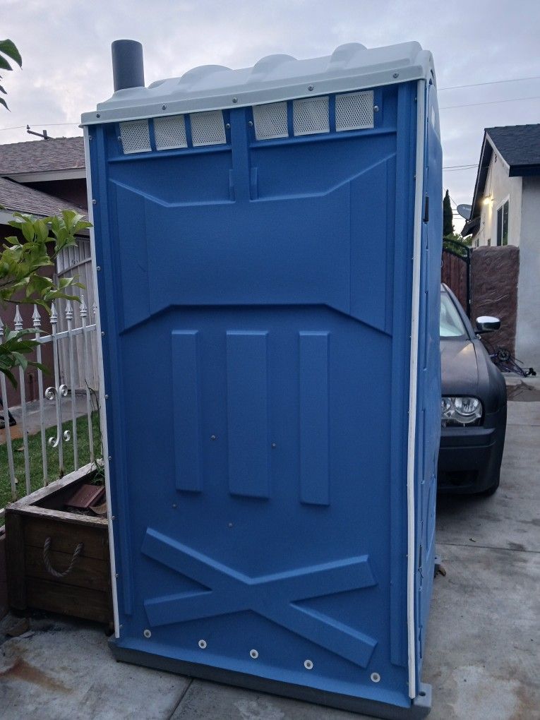 Portable Restroom for Sale in Montebello, CA OfferUp