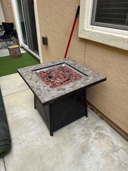 Gas fire pit
