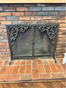 Fire place screen