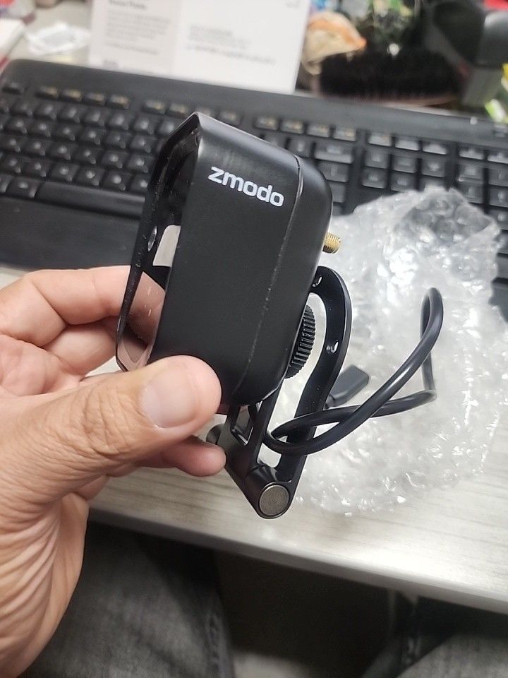 Zmodo SURVEILLANCE CAMERA