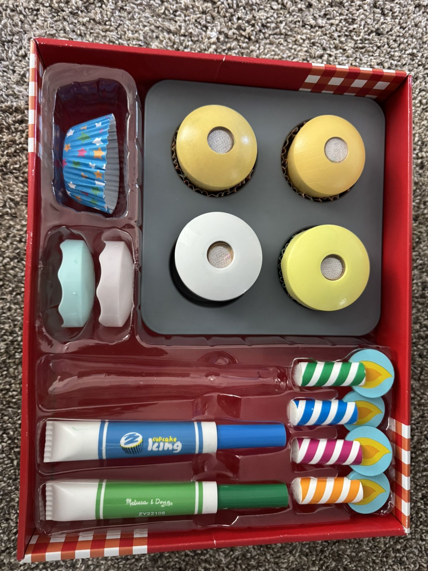 Melissa And Doug Cupcake Set (Bake & Decorate