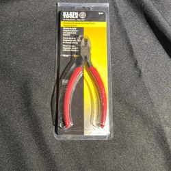 Klein Tools 6 In Standard Diagonal , Cutting Pliers Semi Flash Cutting