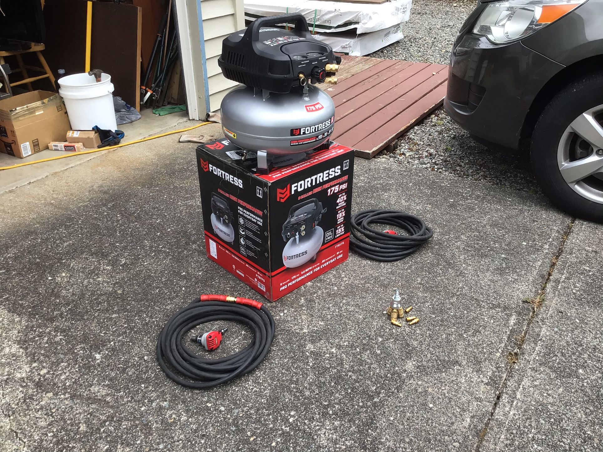 Fortress air compressor 175 lbs pressure with accessories