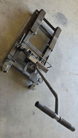 PITTSBURGH 1500 lb. Steel ATV/Motorcycle Lift