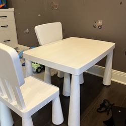 Kids Table + 2 Chairs