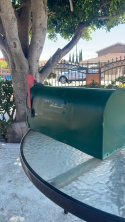 Mail box