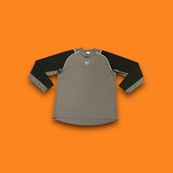 Vintage Nike Long Sleeve Athletic Shirt Mens Medium Grey Pullover Dri-Fit Top