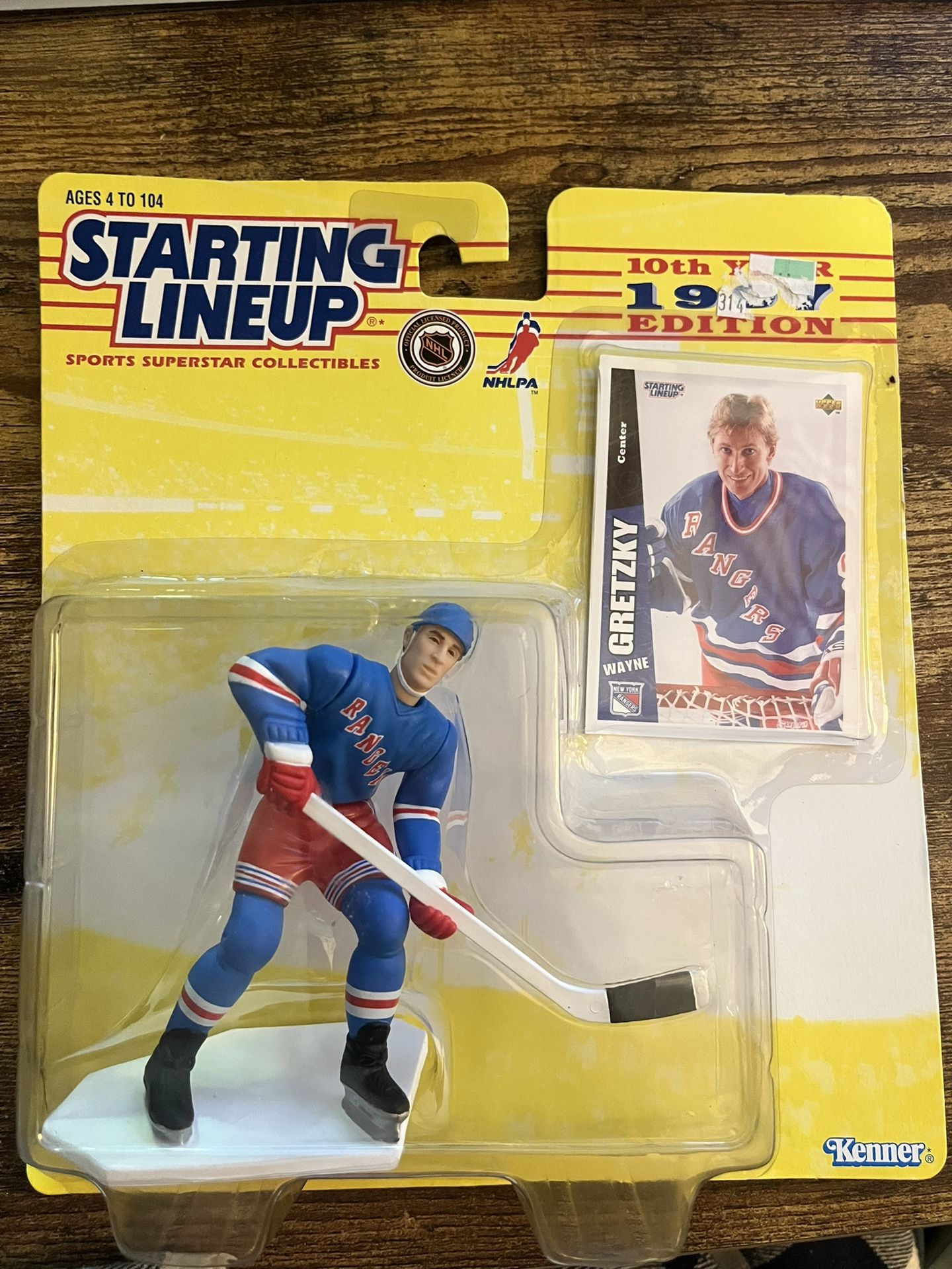 Kenner 1997 Wayne Gretzky NHL New York Rangers Starting Lineup Figure Nib