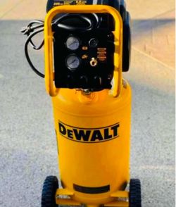 DEWALT 15 Gal. Portable Electric Air Compressor