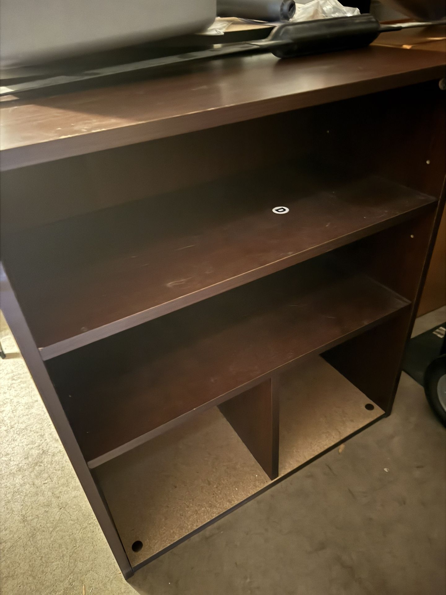Bookcase (3 Shelves))