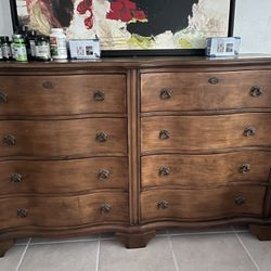 Beautiful, Clean, Solid Wood Dresser With Eight Drawers A Slide Perfect 63 X39 High 