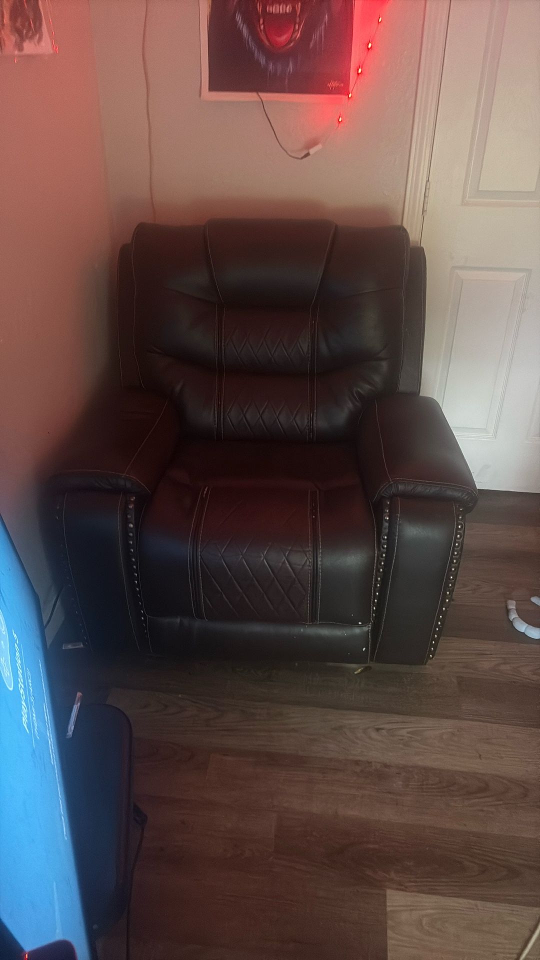 $100 Leather Chair