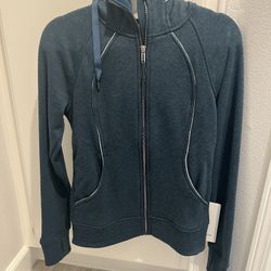 Lululemon Scuba Plush Sweatshirt 