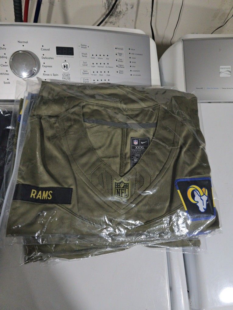 RAMS FOOTBALL JERSEY LOS ANGELES $50. CASH PLEASE