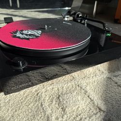 Fluance RT81 Turntable 
