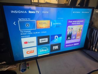 Insignia 32 Inch Smart LED TV with Remote