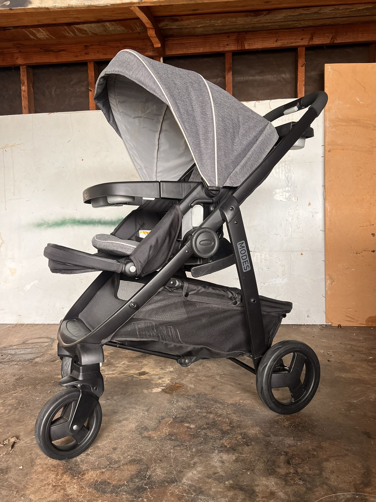 Graco Modes Stroller – Excellent Condition!