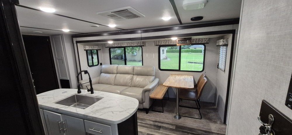 2020 Keystone Bullet 330bhs