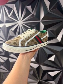 Man Gucci shoe