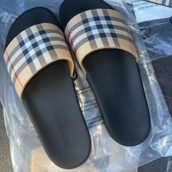 Burberry Slides (sz11)