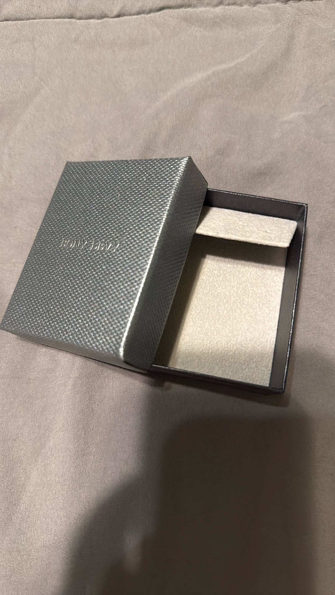 Bony Levy Earrings Box