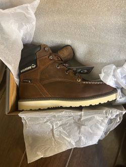 Steel toe boots