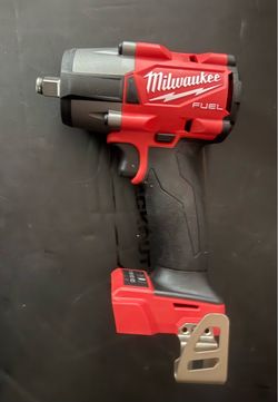 Milwaukee M18 FUEL Gen-2 18V Lithium-Ion Brushless Cordless Mid Torque 1/2 in. Impact Wrench w/Friction Ring (Tool-Only)