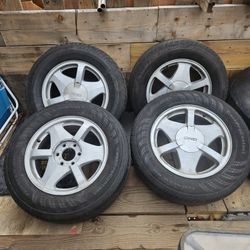 17" Wheels 235/65/R17~》$200