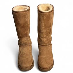 UGG Classic Tall II Women's Boot, Size 10 Size Chestnut