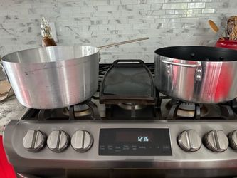 Cooking pots