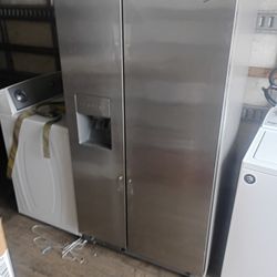 Whirlpool Refrigerator 
