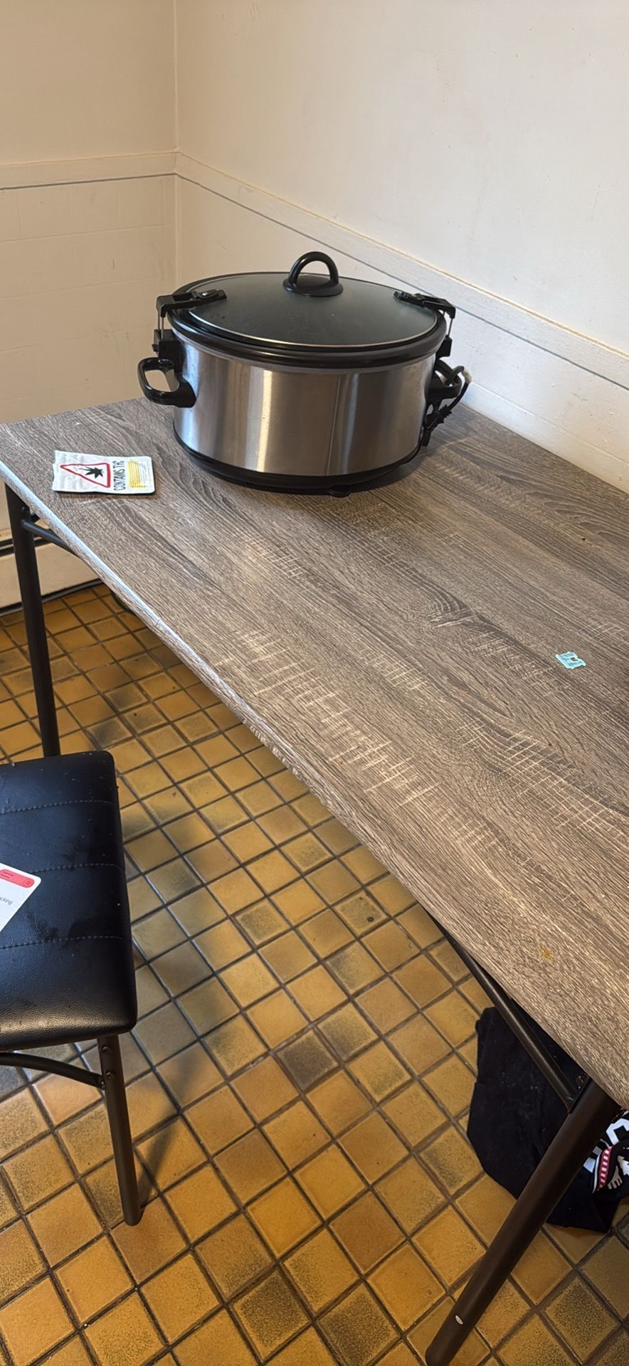 Kitchen Table And 4 Chairs