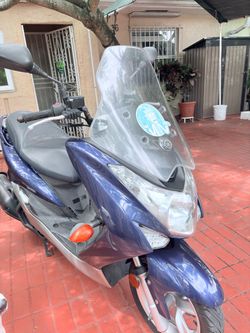 Yamaha smax 2015  150cc 15,000 millas