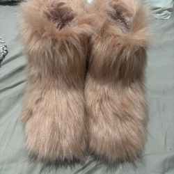 free people x steve madden fuzzy boots size 7.5