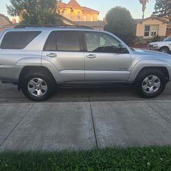 2005 Toyota 4Runnee 4 Wheel Drive