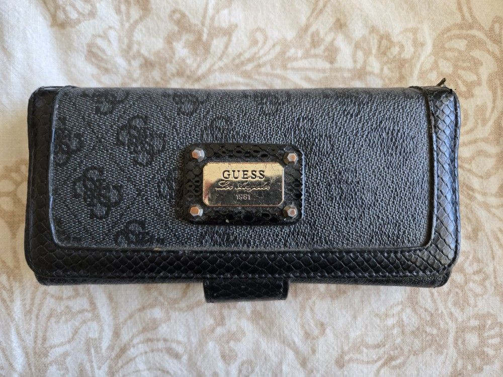 Guess Wallet