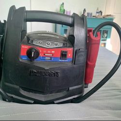 Duralast 800 Portable Jump Starter
