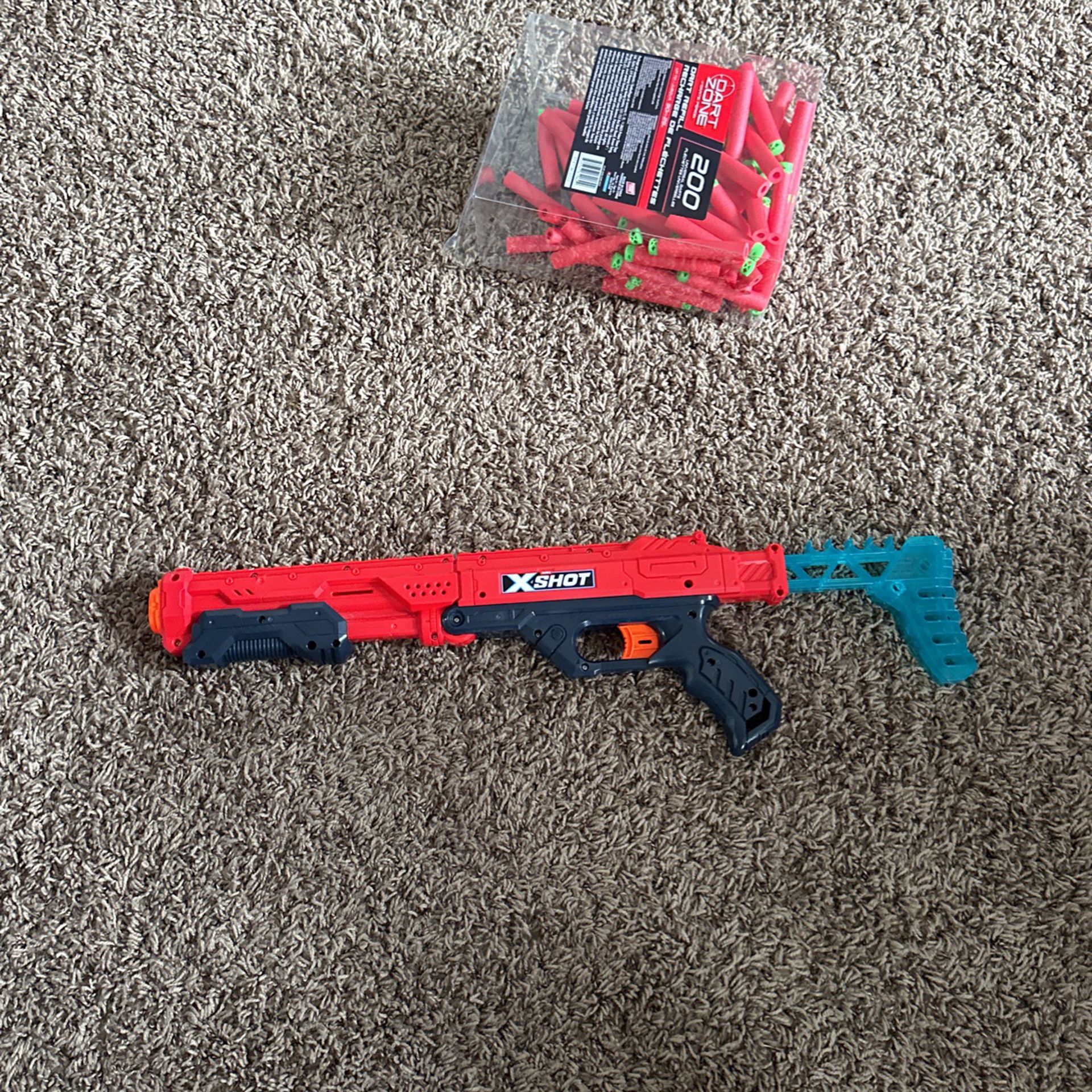 Nerf Gun With Darts 
