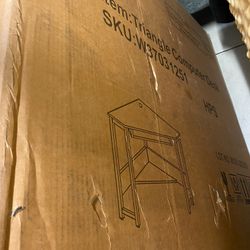 NIB triangle computer Desk, Wayfair, Brown